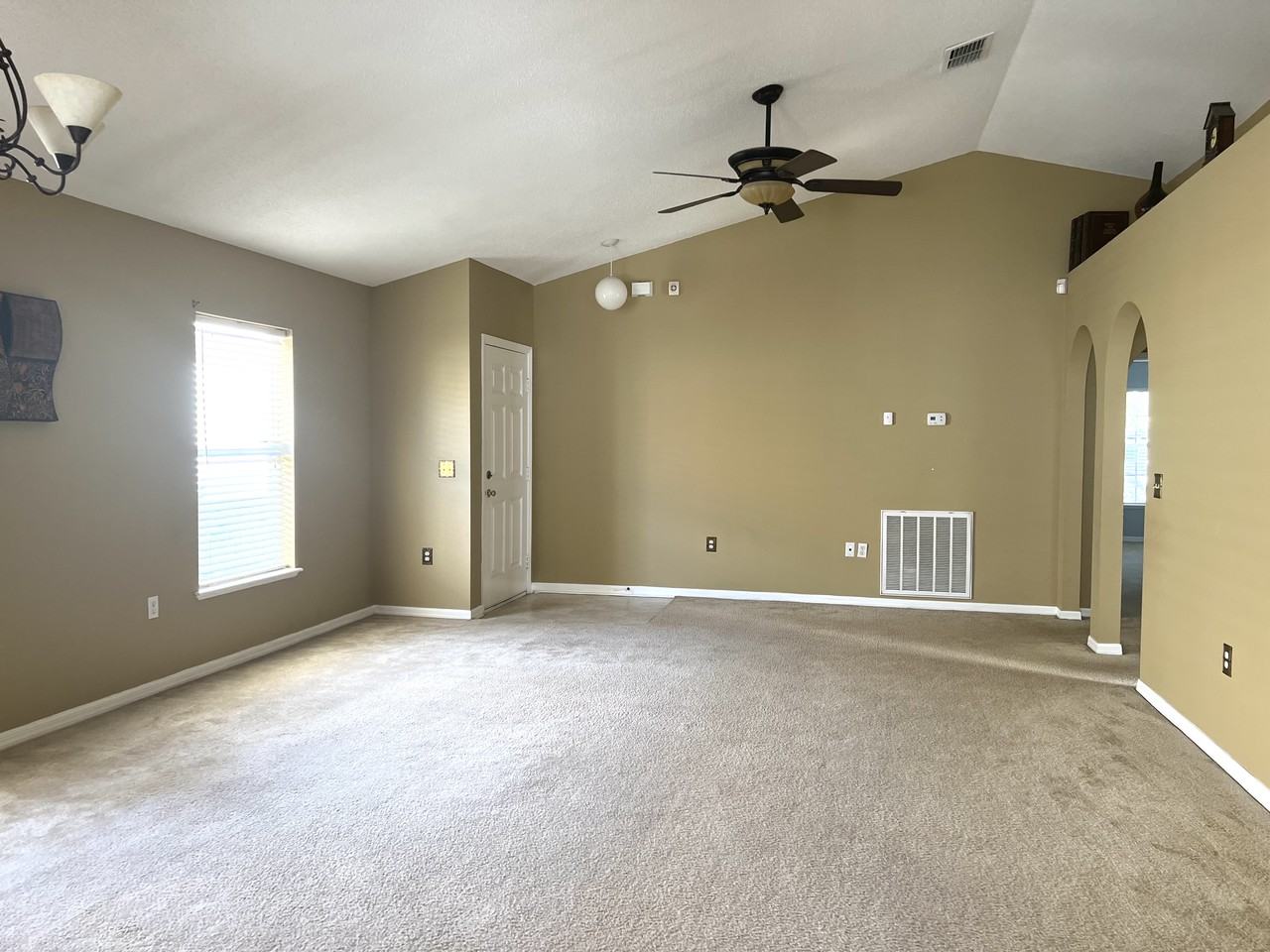 30134 Rattana Ct - Photo 7 of 10