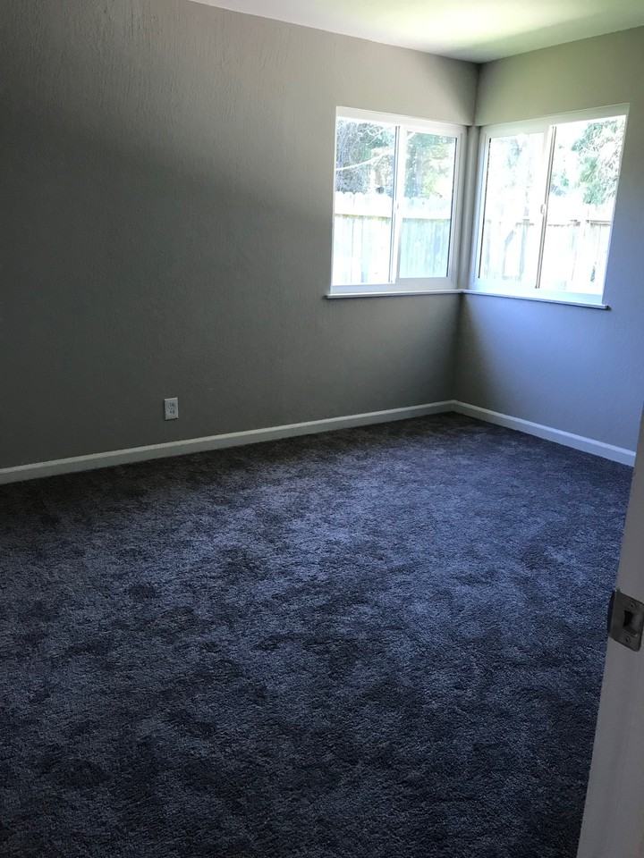 3226 Mayfair Dr - Photo 2 of 8