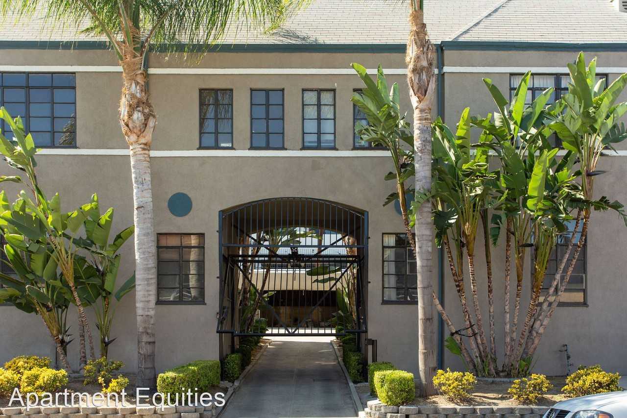 135-143 S. Edgemont Street - Photo 3 of 33