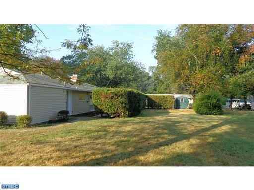 15 Korda Rd - Photo 3 of 12