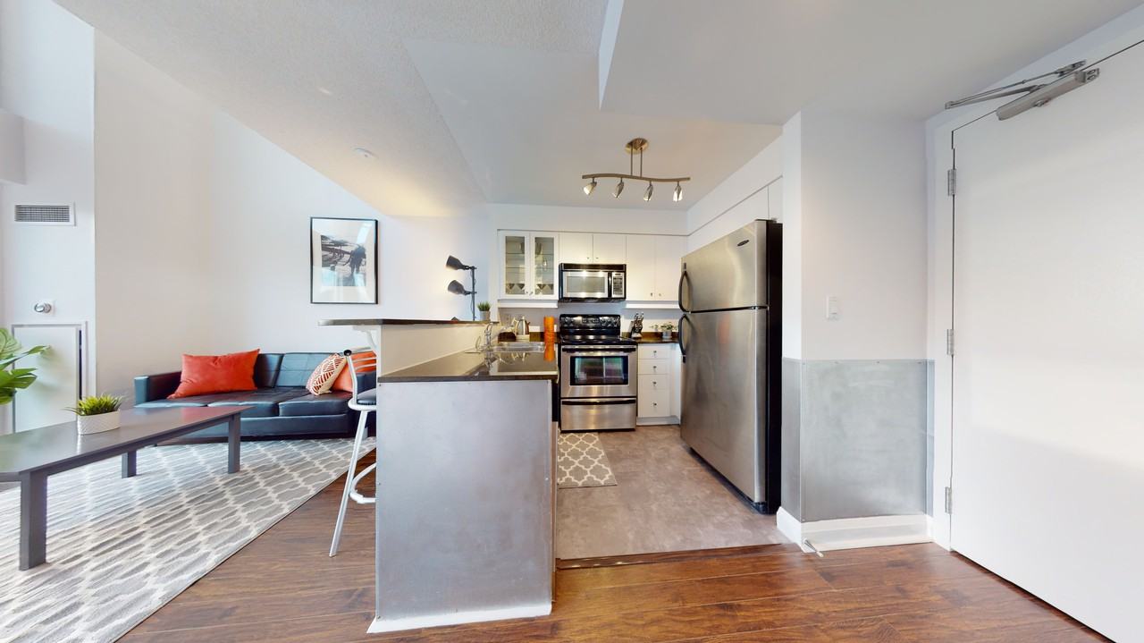 18 Merton Street #511 - Photo 3 of 24