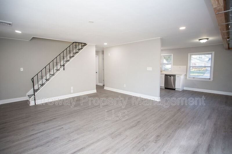 48 Sandstone Ln - Photo 2 of 40