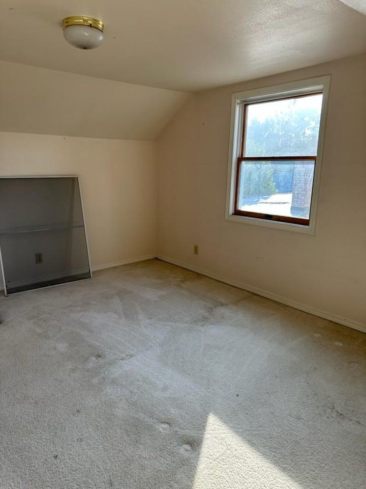 Retro home - Photo 3 of 7