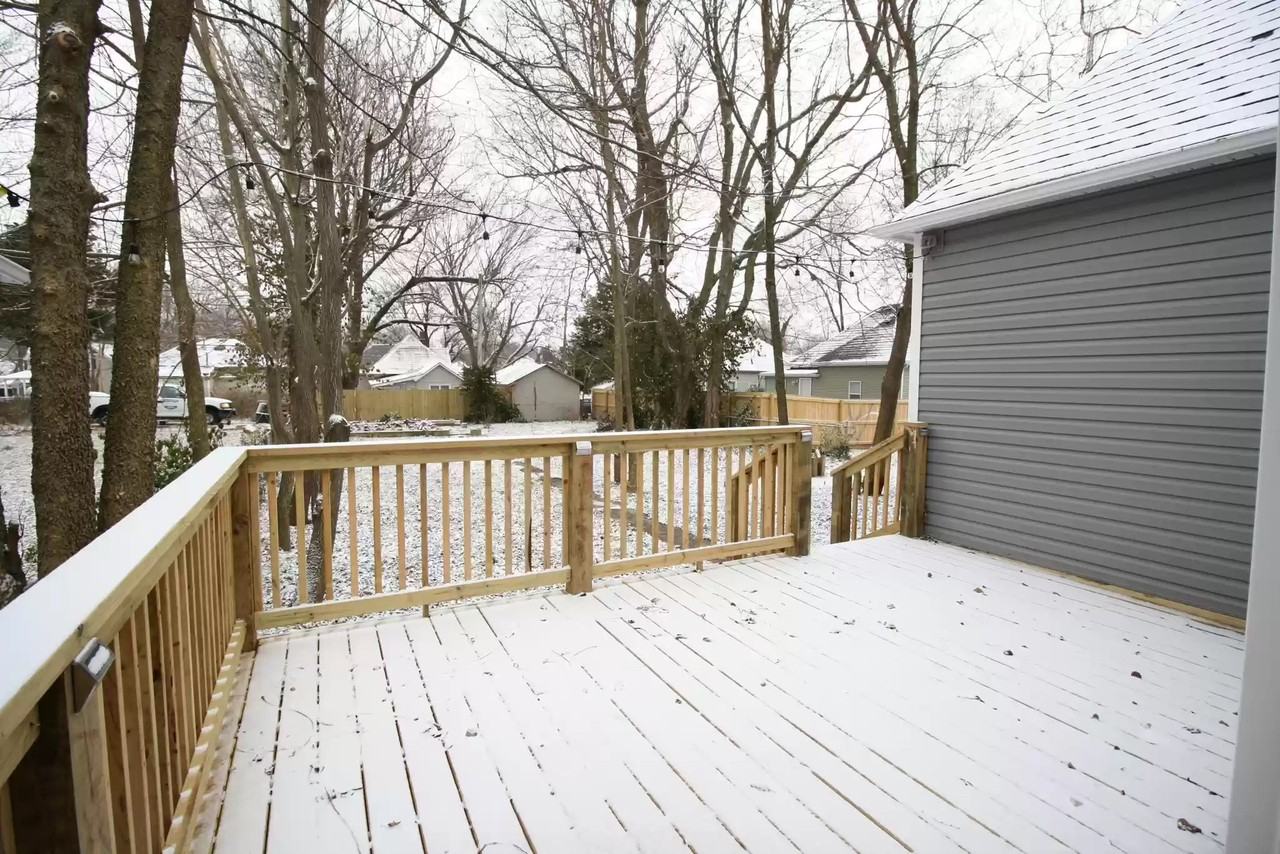 928 W Elm St - Photo 7 of 12