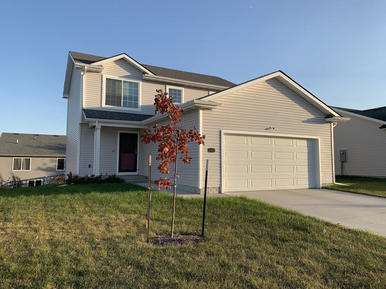 2425 Whispering Ridge Dr - Photo 2 of 29