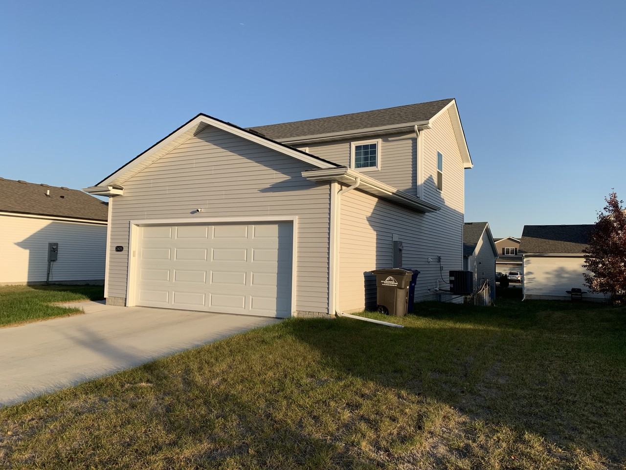 2425 Whispering Ridge Dr - Photo 3 of 29