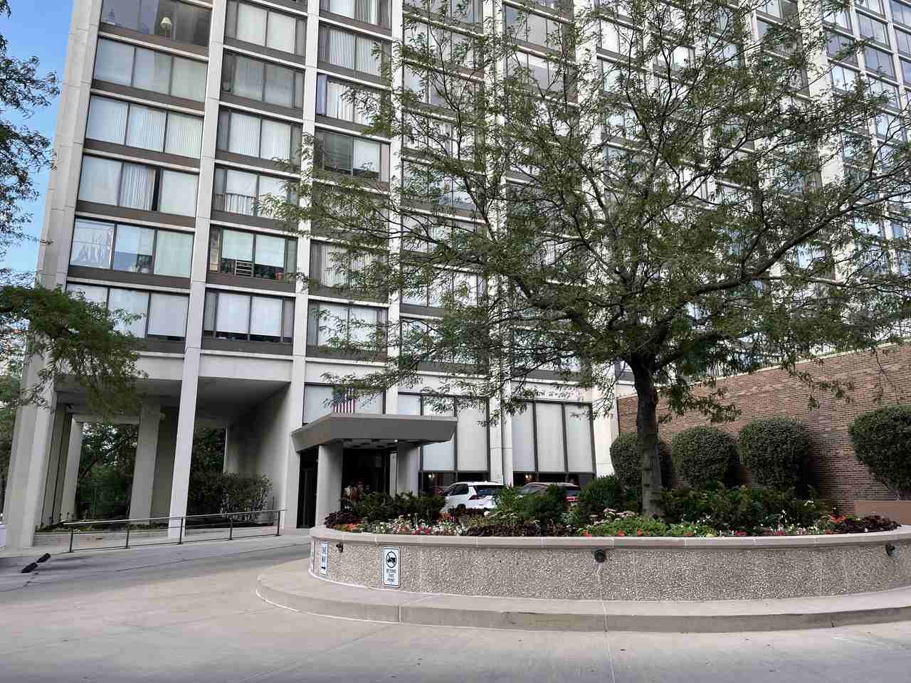 5455 N Sheridan Rd #603