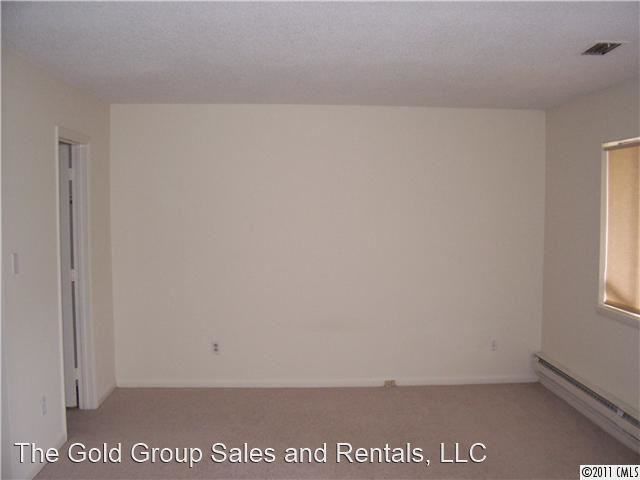 3653 Maple Glenn Ln - Photo 3 of 20