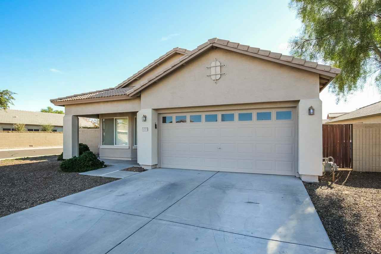 12371 W Sherman St - Photo 2 of 21