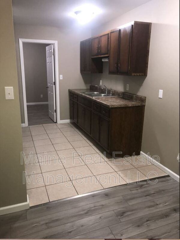 1060 N Walnut St #2 - Photo 3 of 11