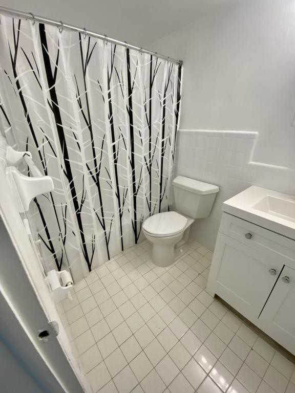 1033 Nw 30th Ct #3 - Photo 2 of 9