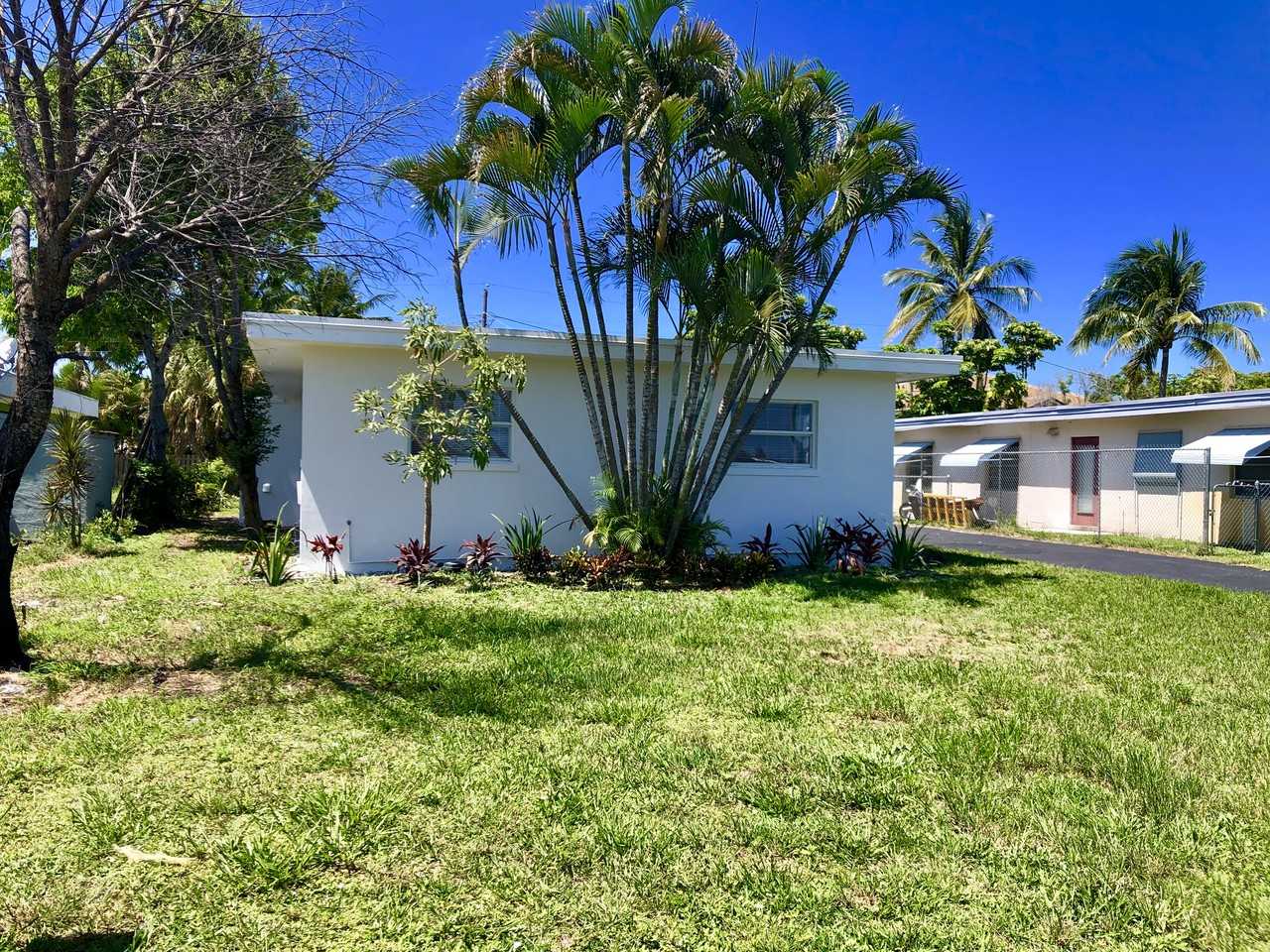 335 De Carie Street #335 - Photo 2 of 11