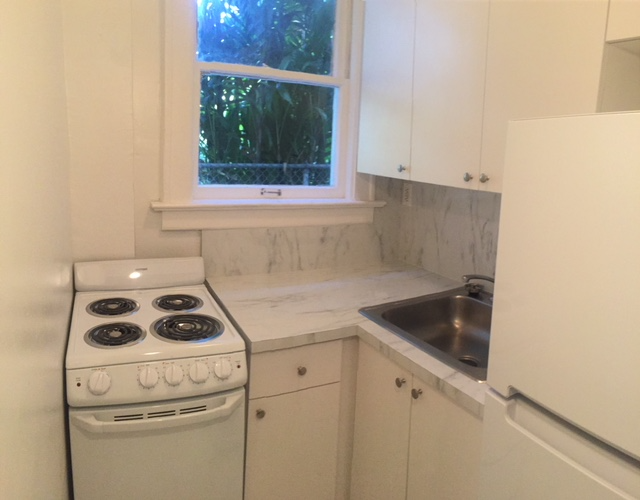 1615 Pennsylvania Ave - Photo 3 of 5