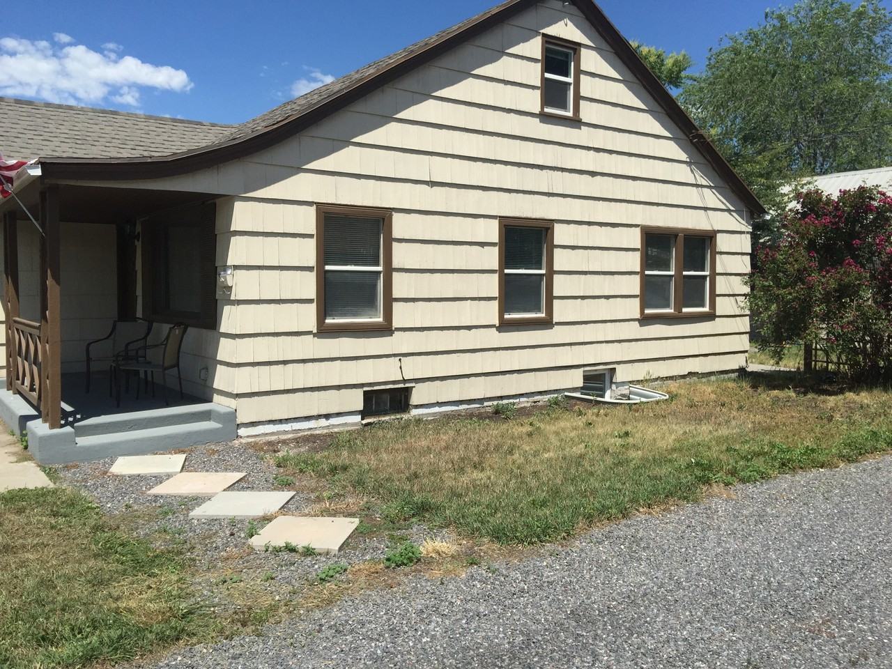 942 W 300 S - Photo 2 of 30