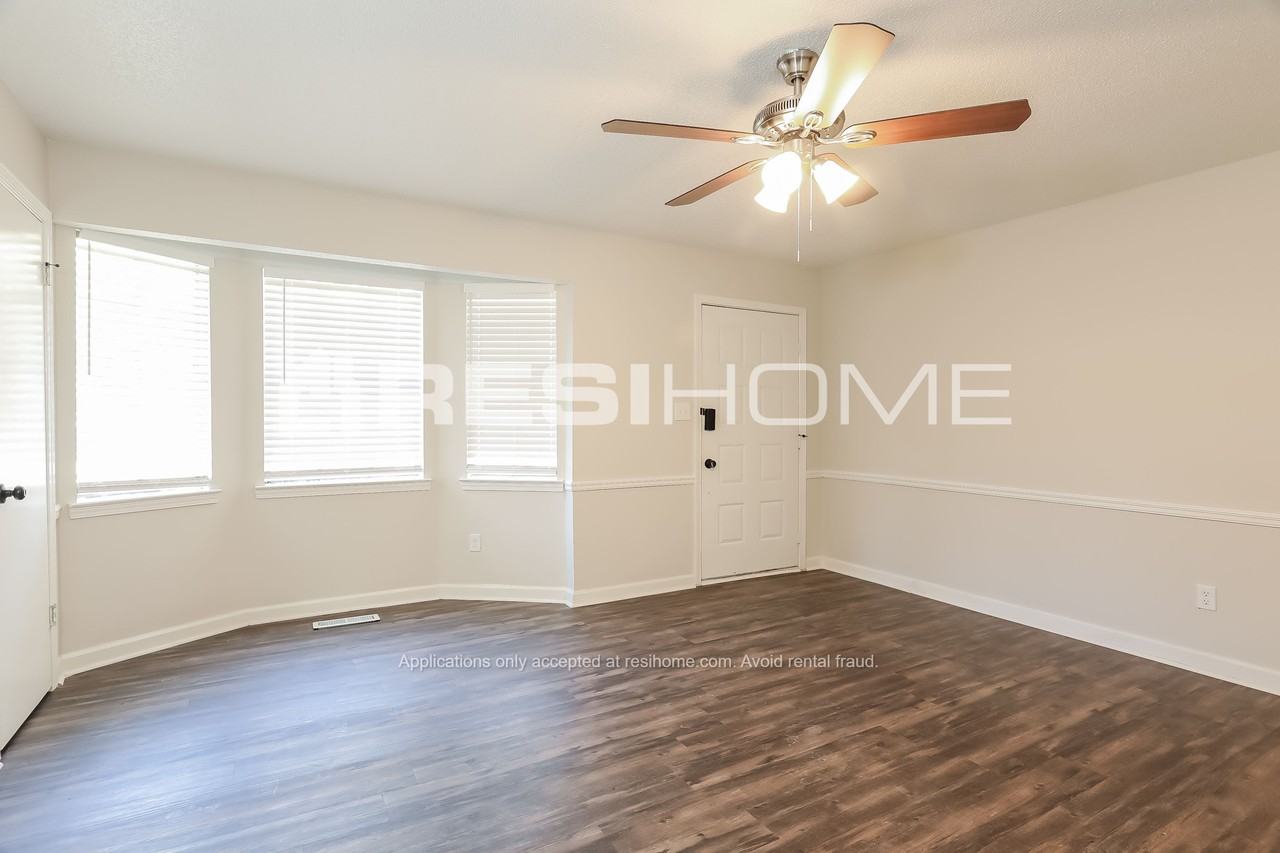 1819 Valley Run Cir - Photo 3 of 23