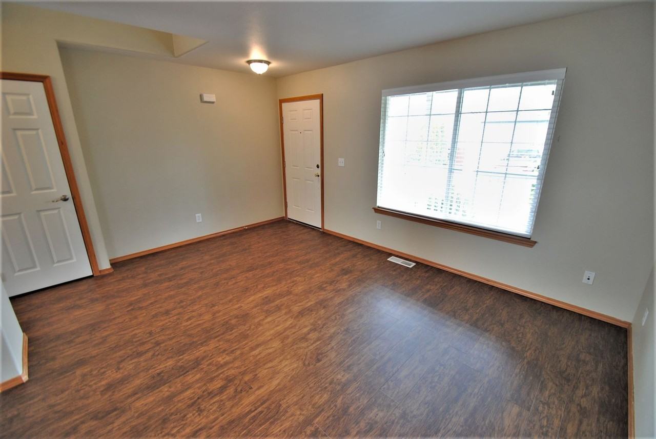 11108 18th St Se - Photo 2 of 19