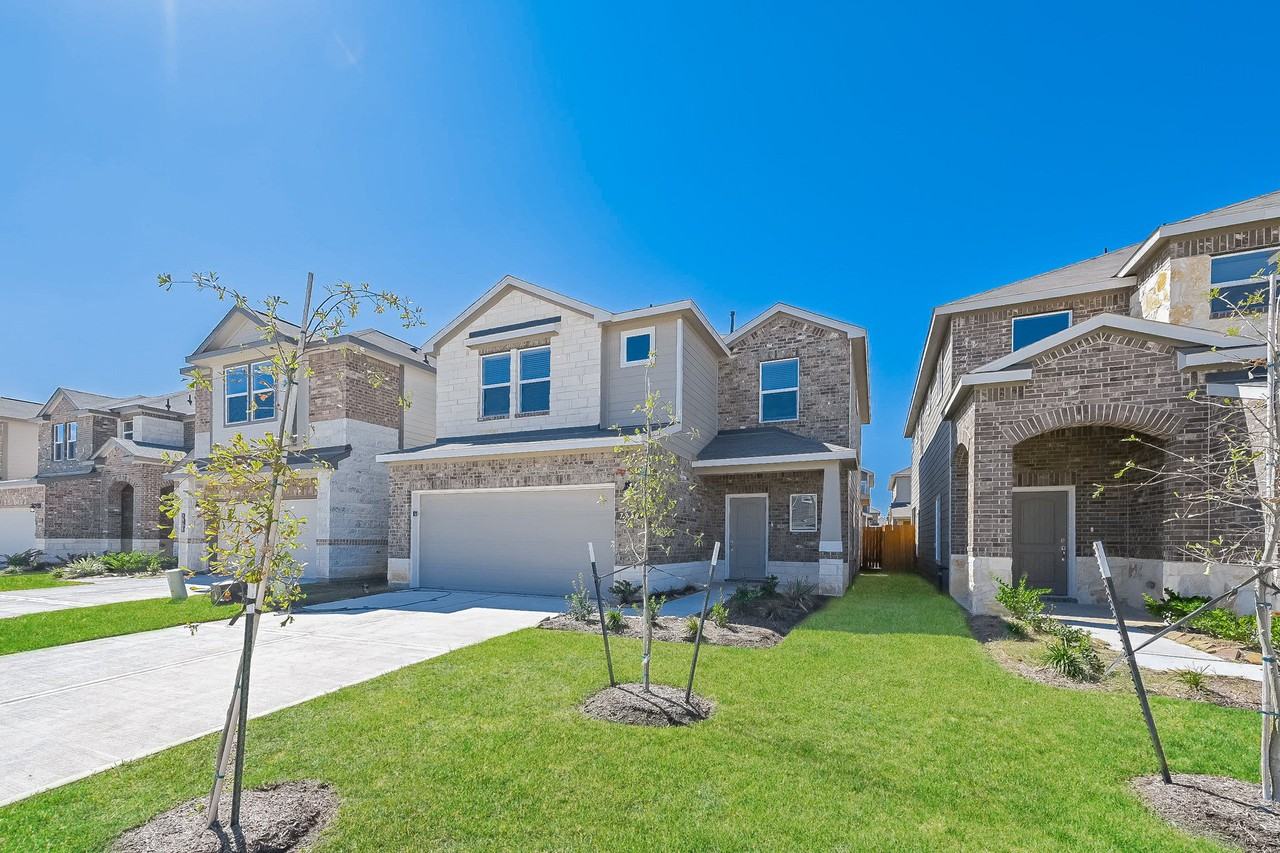 7939 Cypress Country Dr - Photo 2 of 5