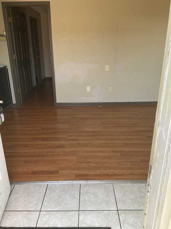 709 S 13th St - Photo 3 of 6