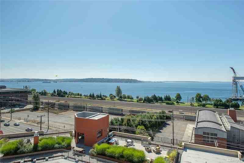 601 W Mercer Pl #401 - Photo 4 of 24