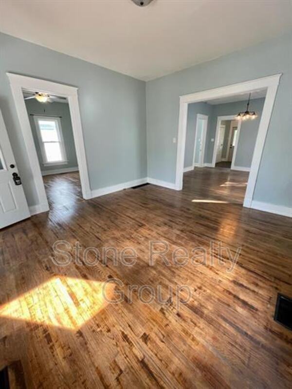 2509 N 12th St - Photo 2 of 7