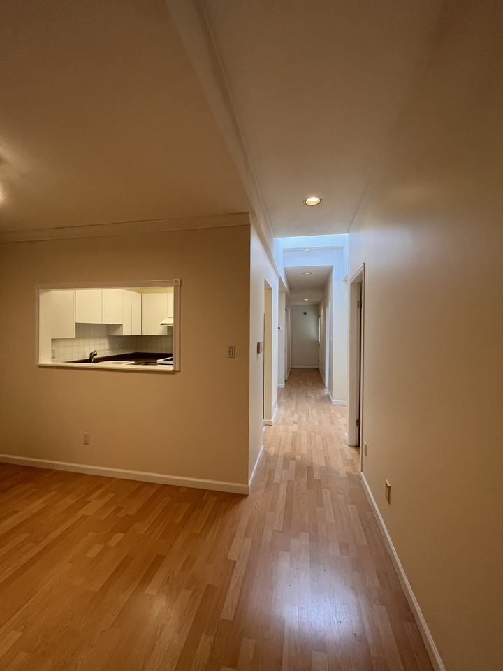 6128 Marine Drive - Photo 3 of 21