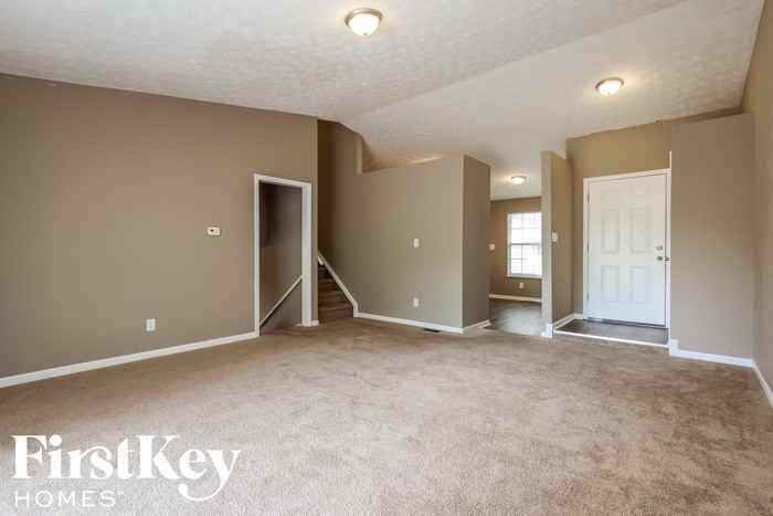 11122 Wismar Dr - Photo 3 of 15