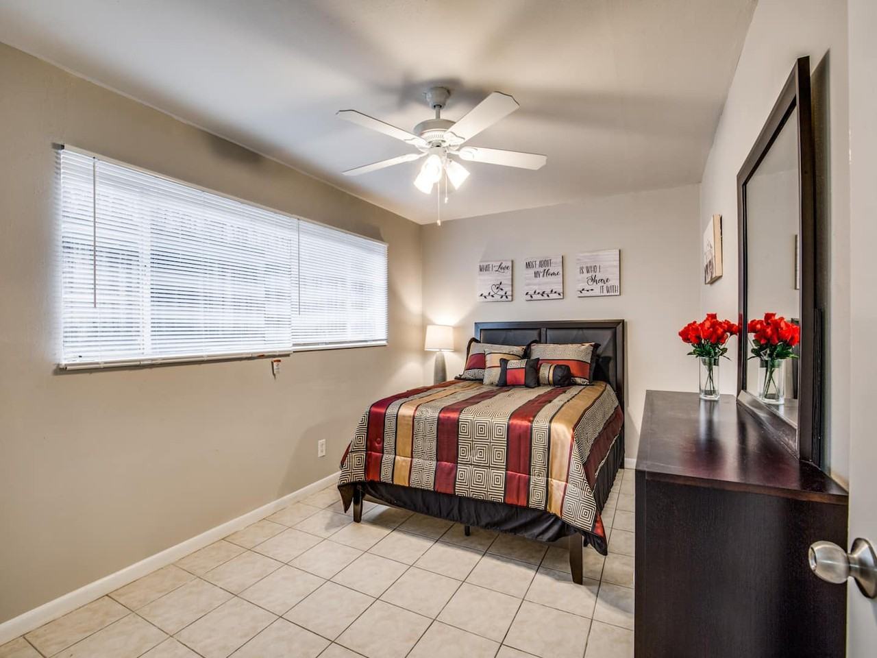 805 Colquitt St #05 - Photo 2 of 11