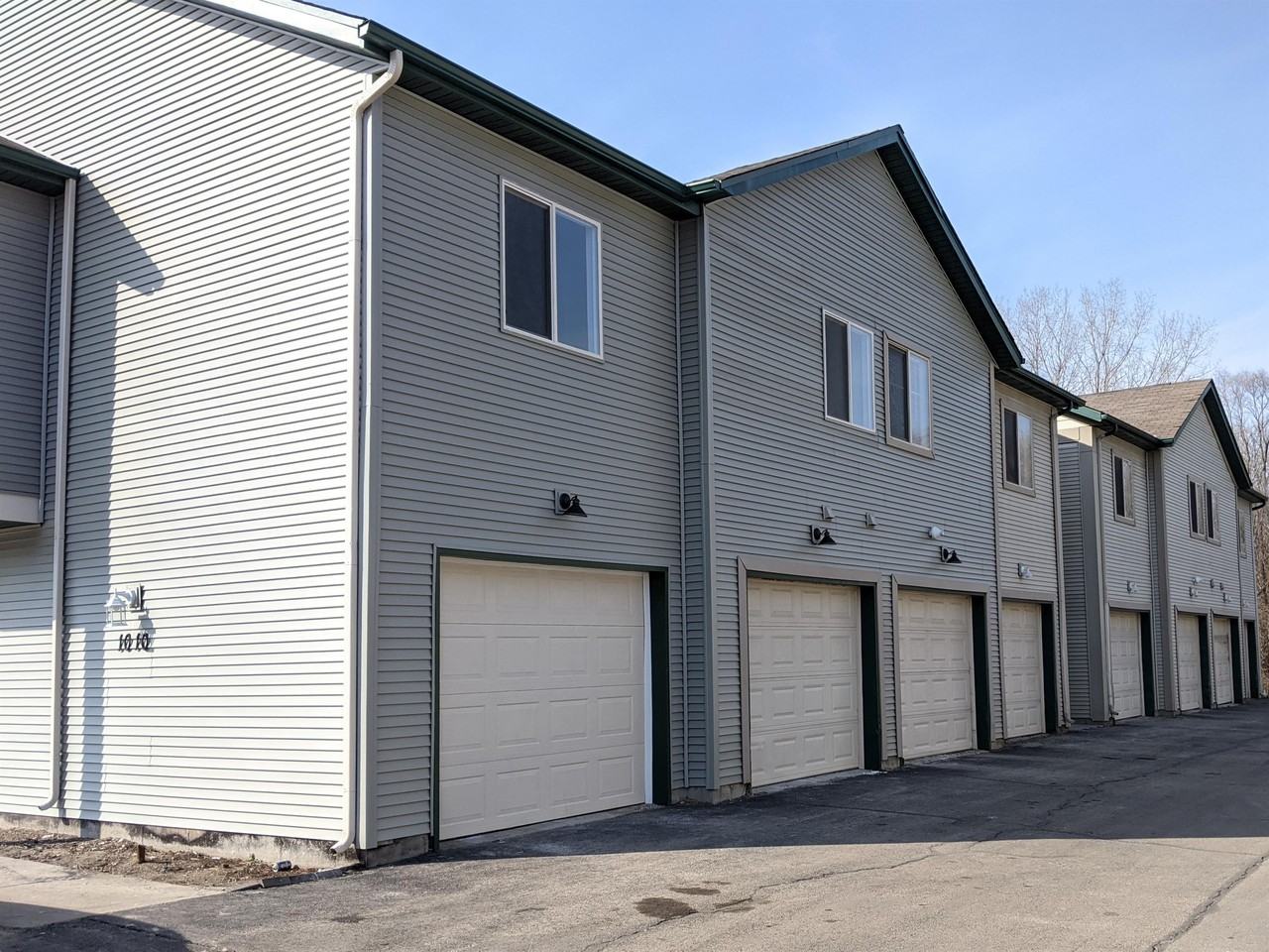 1034 Minns Dr #A - Photo 2 of 21