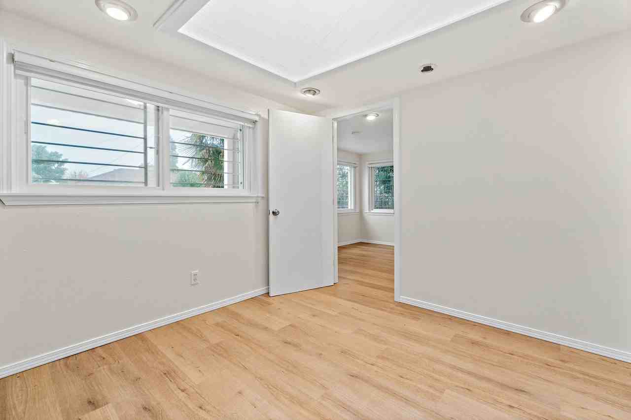 9219 38th Ave S #1 - Photo 6 of 18