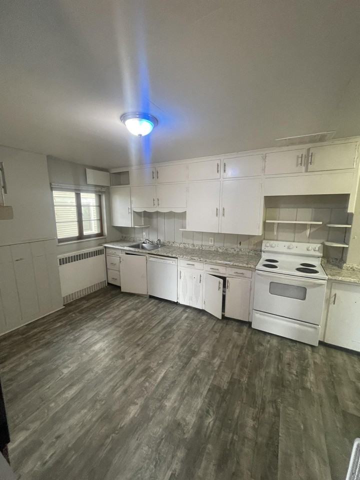 1859 10th Ave #1 - Photo 3 of 15
