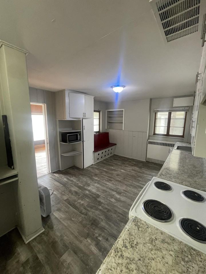 1859 10th Ave #1 - Photo 4 of 15