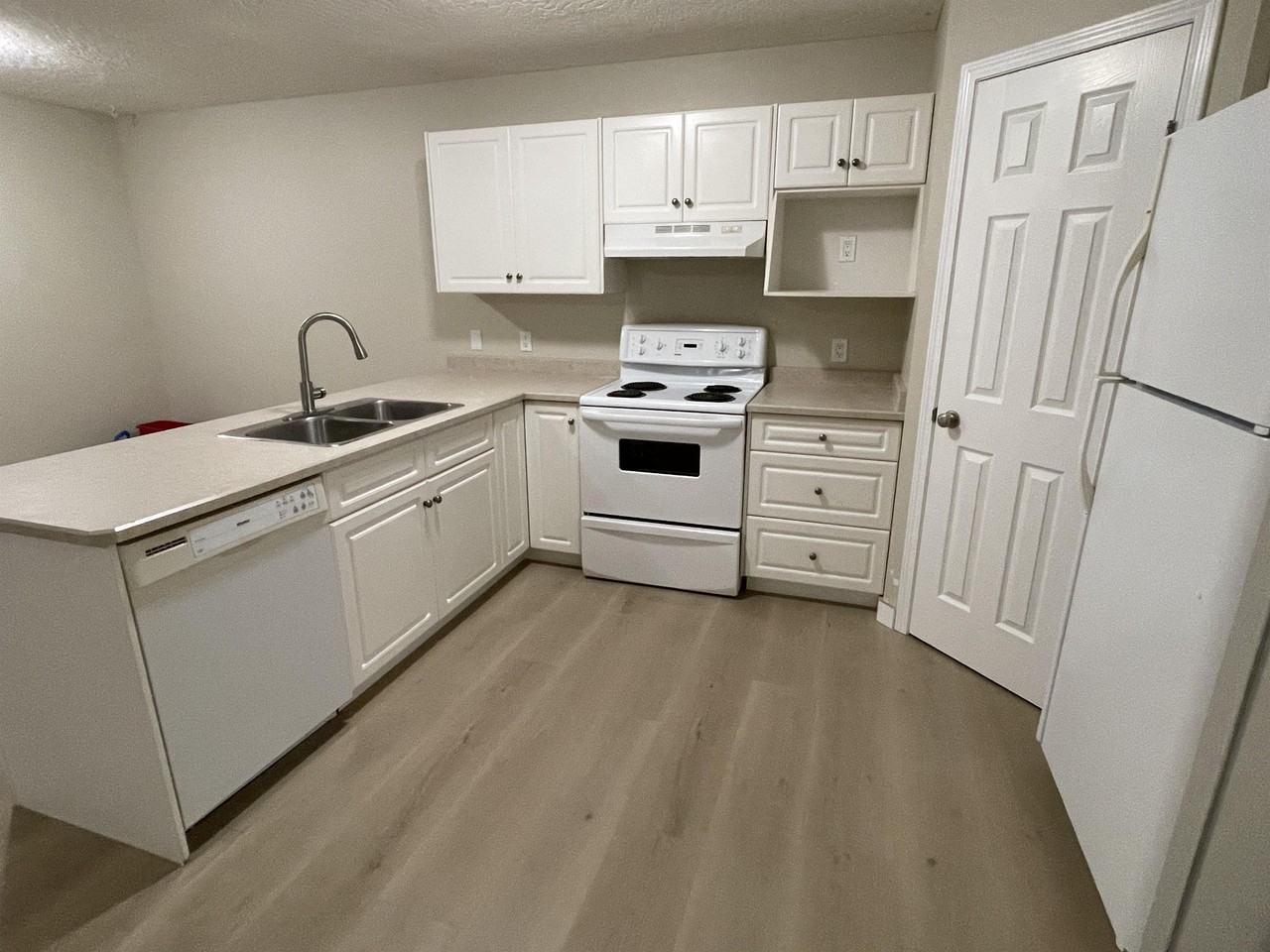4108 47 Ave #1 - Photo 2 of 14