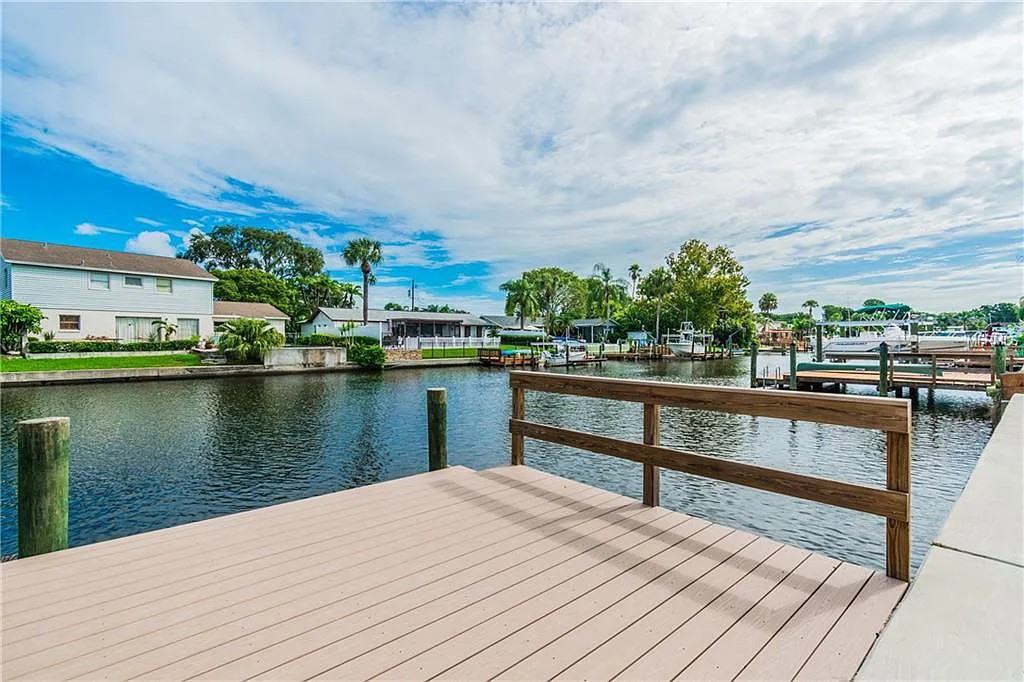 8723 Elmwood Lane - Photo 2 of 30