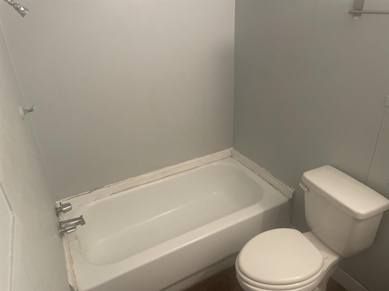 1304 Southern Ave #1 - Photo 3 of 4