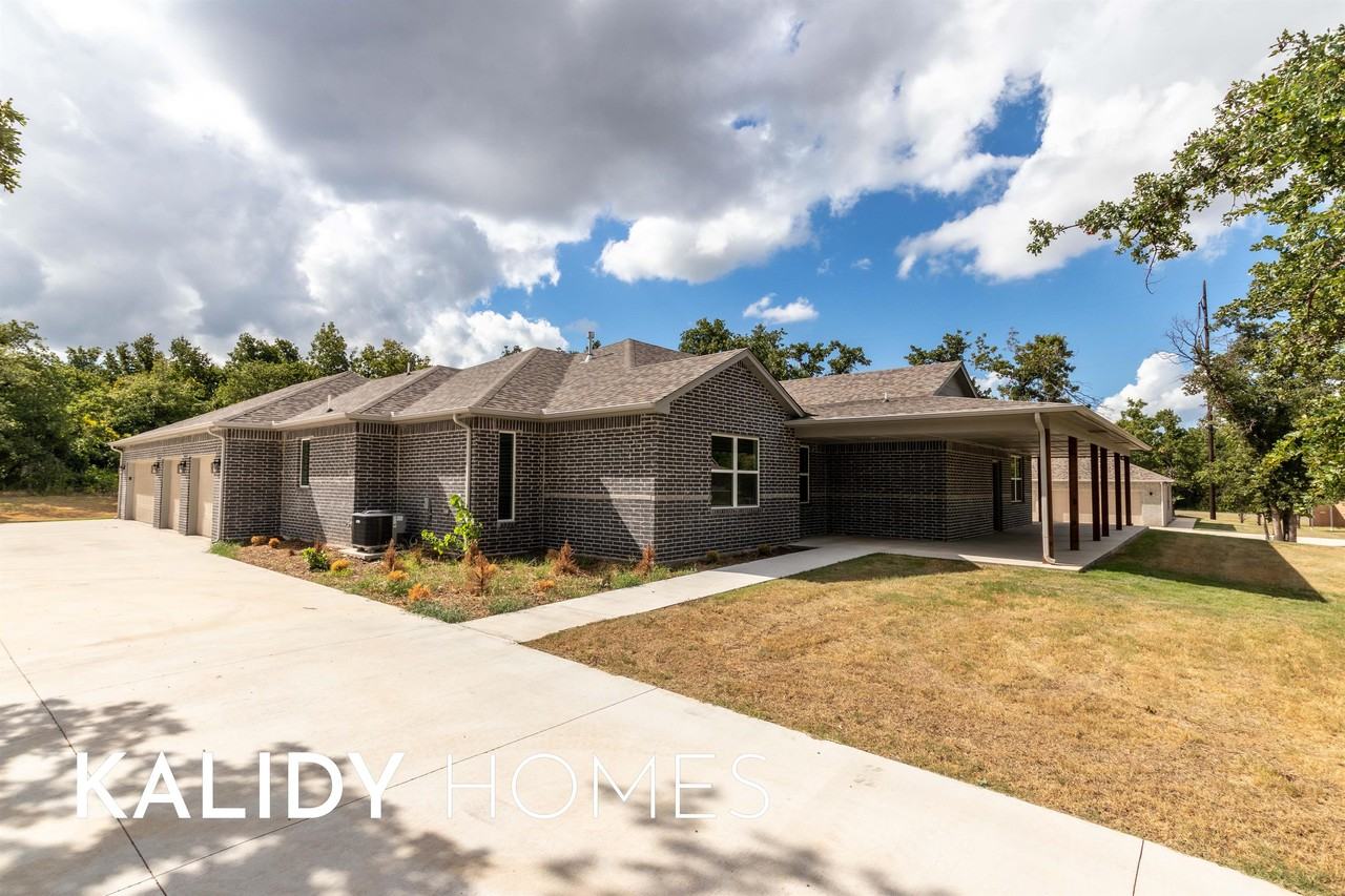 1679 Kalidy Dr #1 - Photo 6 of 50