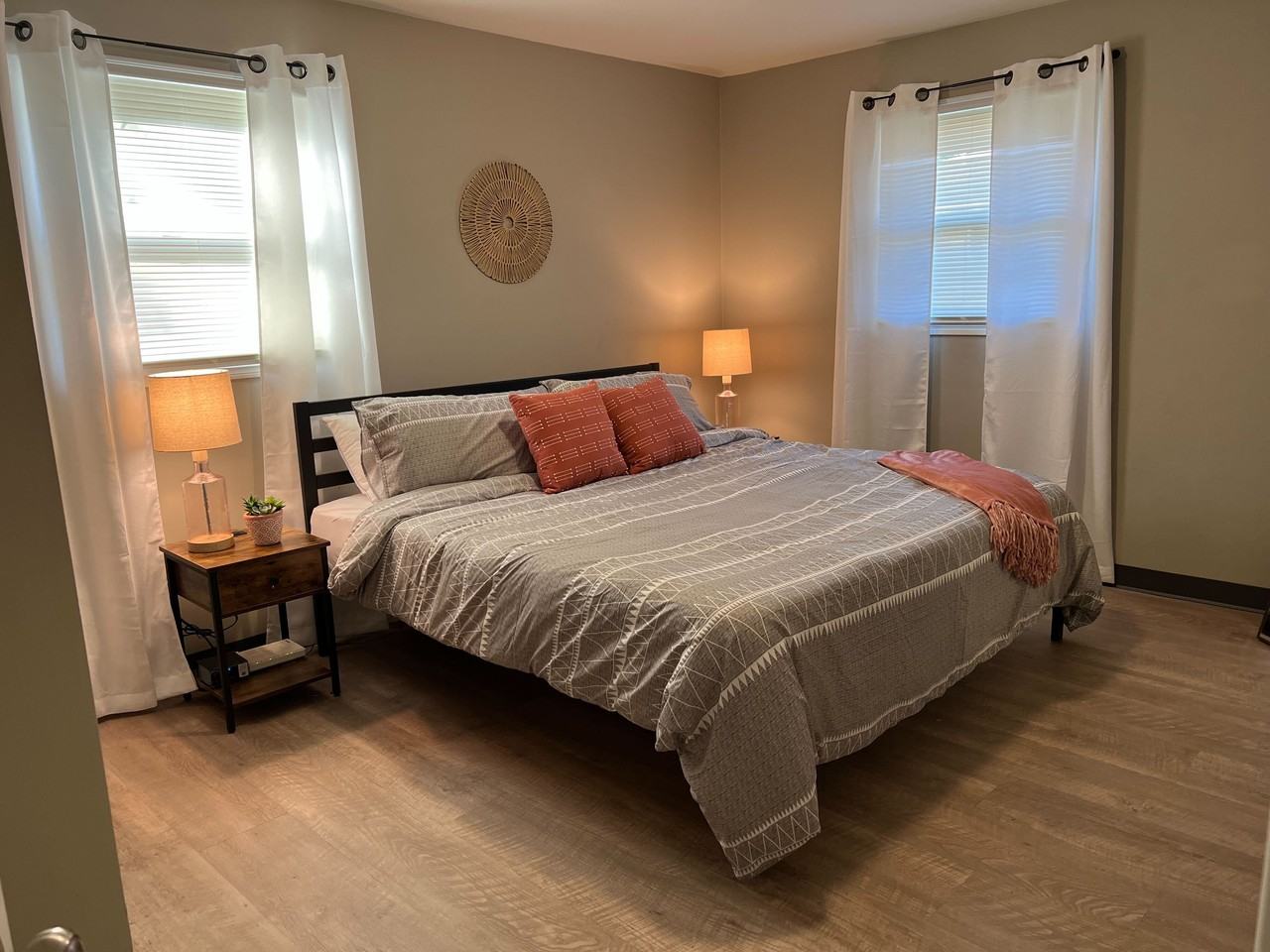 2511 N Locust St #2511 - Photo 2 of 10