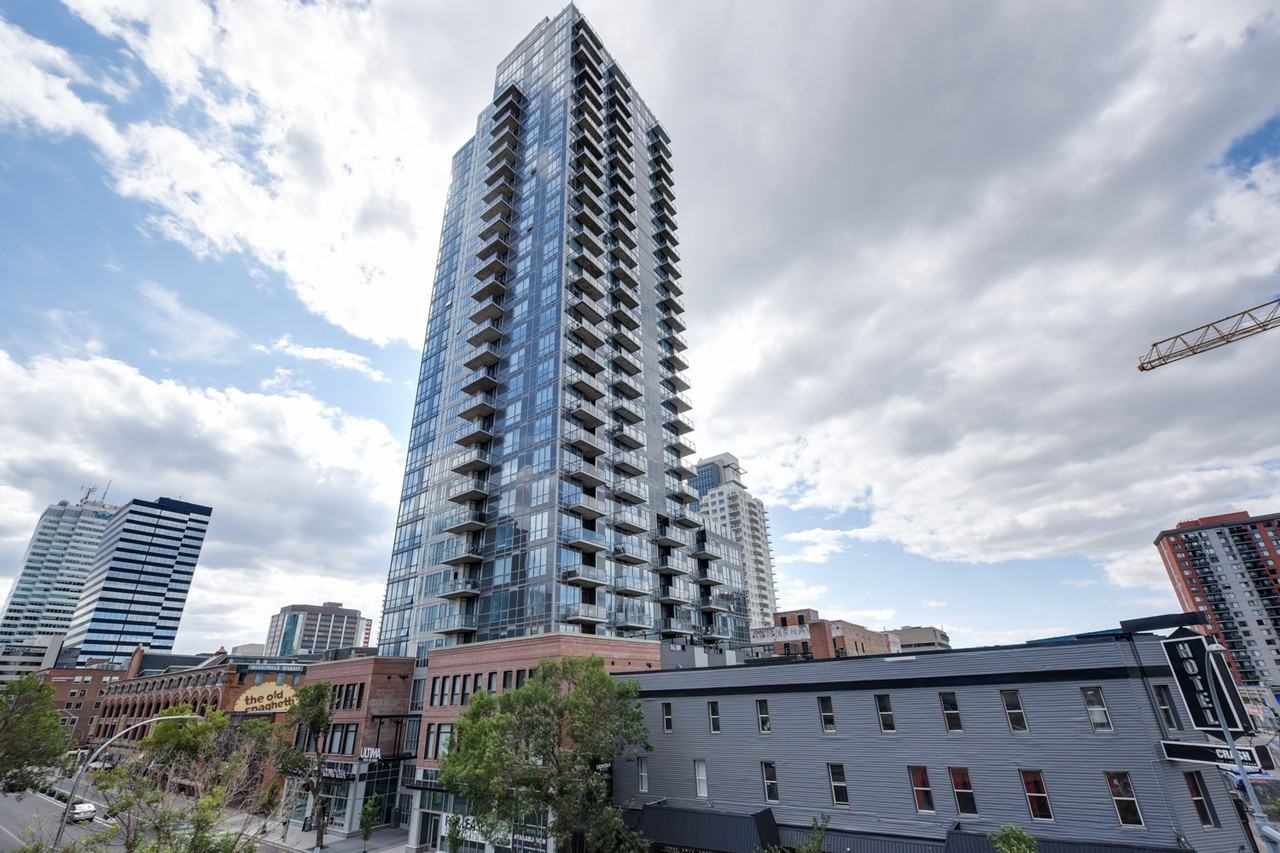 Ultima Apartments 10238 103 St Nw, Edmonton, AB T5J 0G6 Zumper