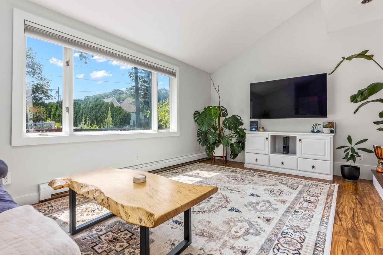 2 Hemlock St #2E - Photo 3 of 21