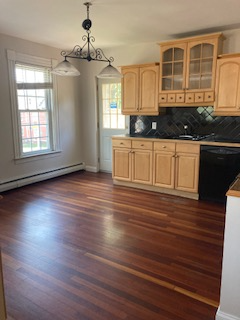 133 Riddle St #2 - Photo 3 of 12