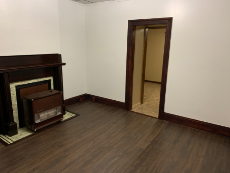 836 Main St #2R - Photo 3 of 8