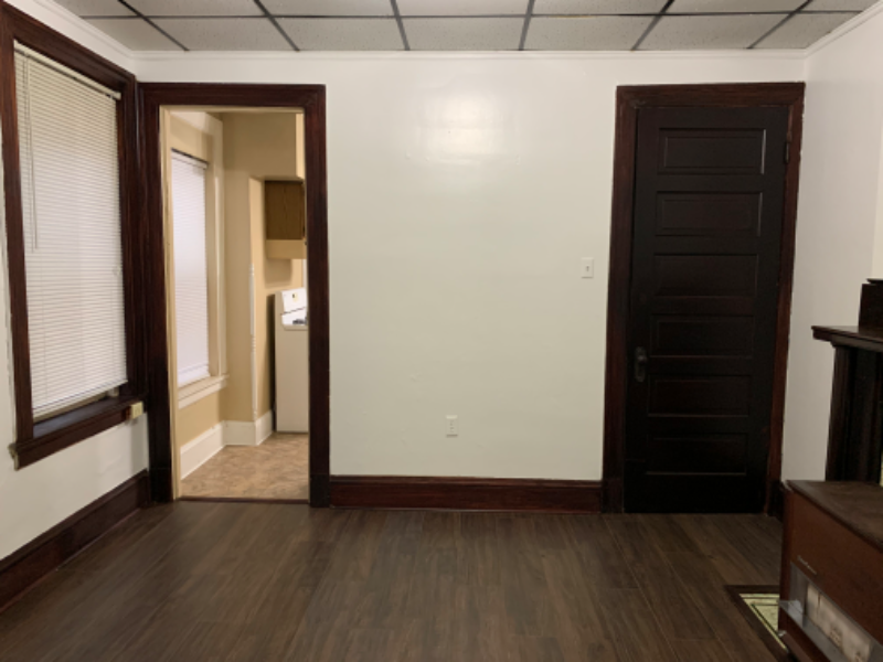 836 Main St #2R - Photo 4 of 8