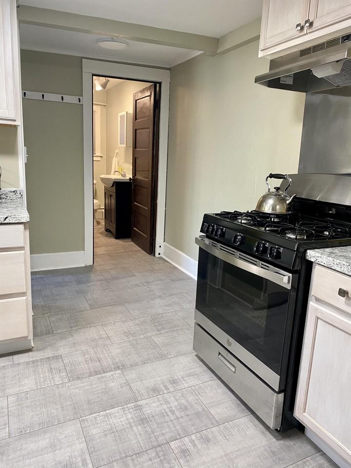 E Spencer St #136-1 - Photo 3 of 21