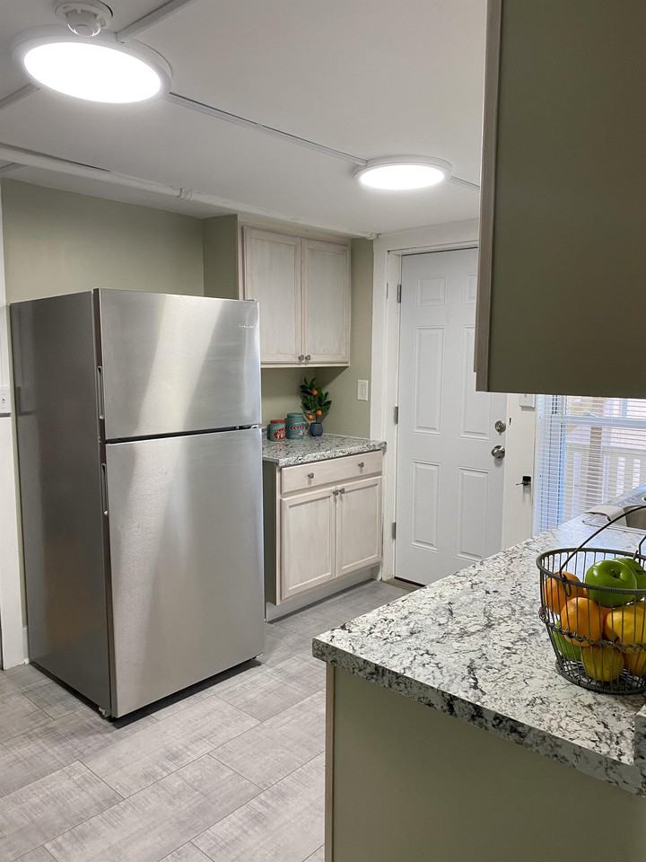 E Spencer St #136-1 - Photo 4 of 21