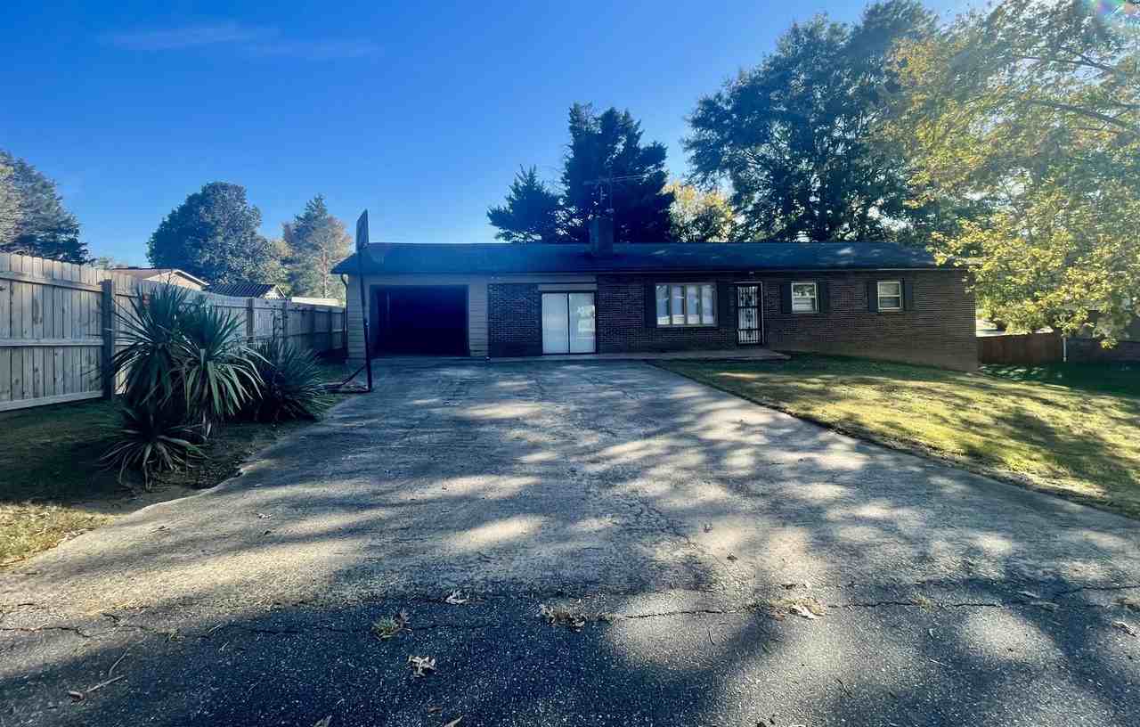 117- 101 Parker Street #1 - Photo 2 of 10