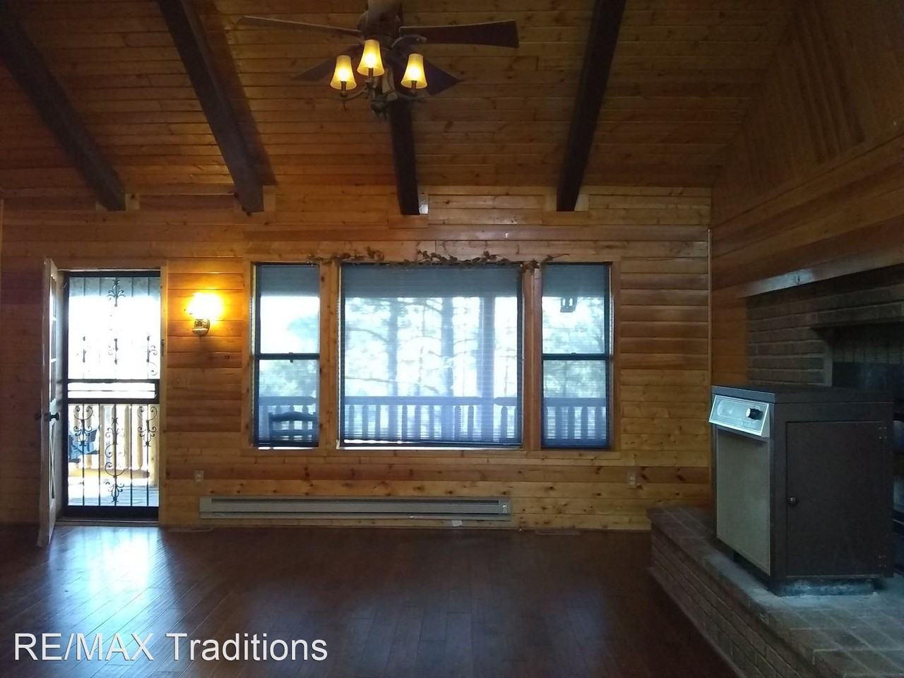 1540 1540 Falcon Ln - Photo 3 of 13