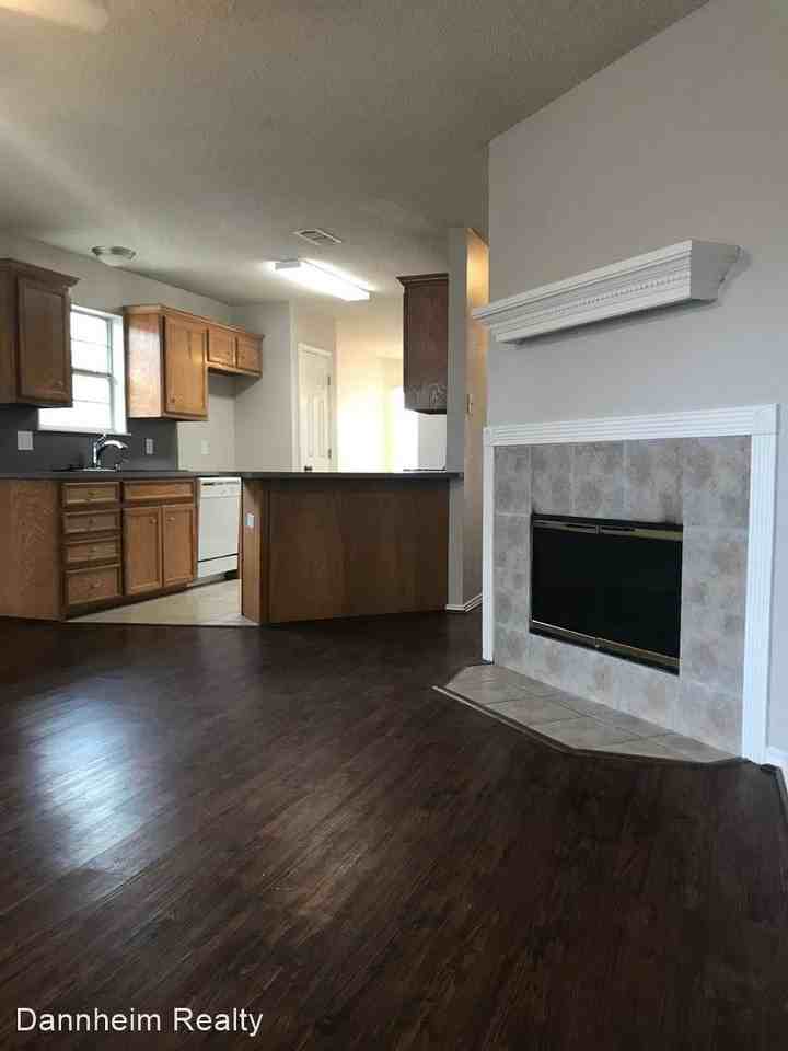 1915 80th St - Photo 2 of 16