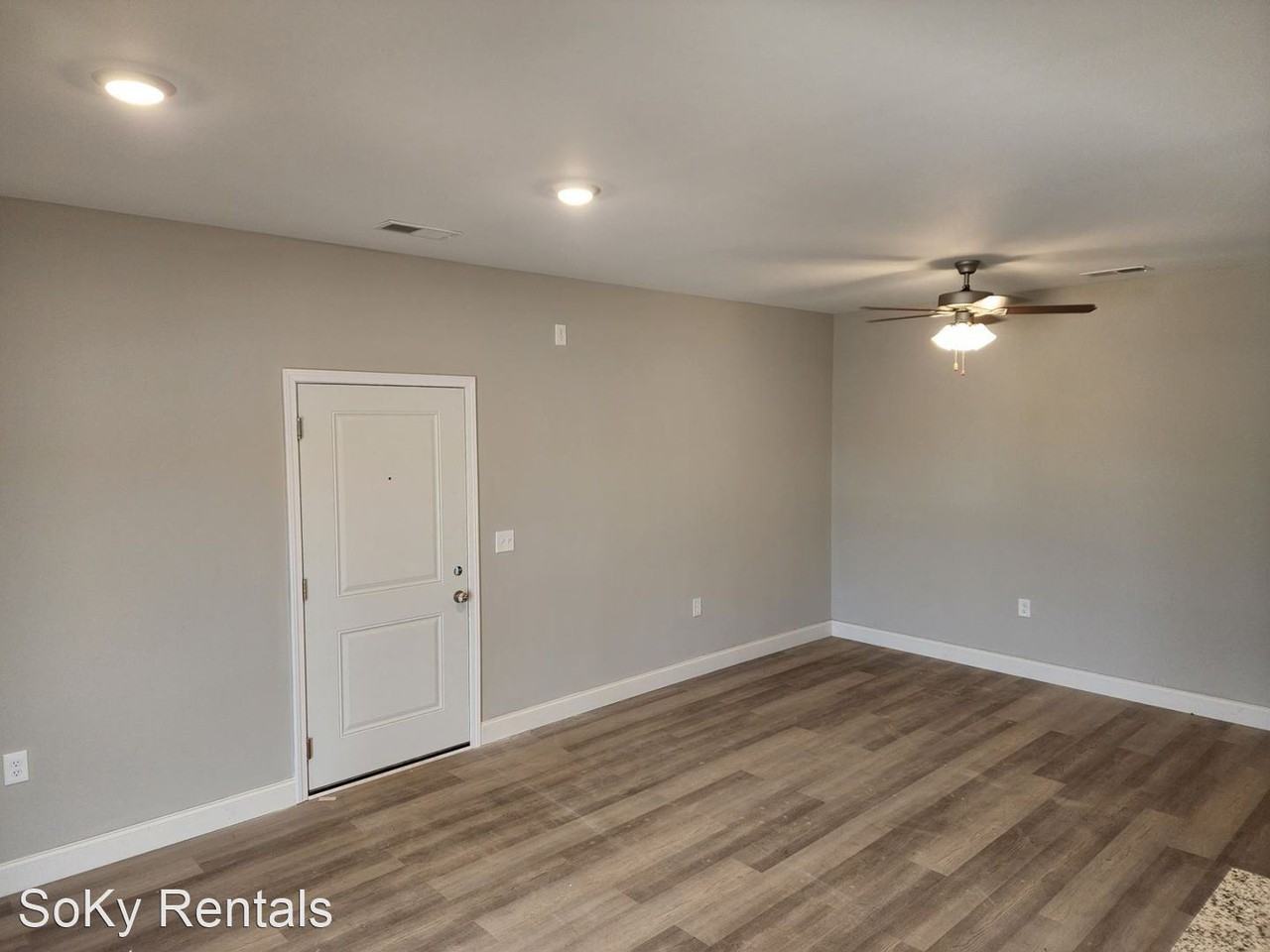 2220 Hickory St - Photo 3 of 8