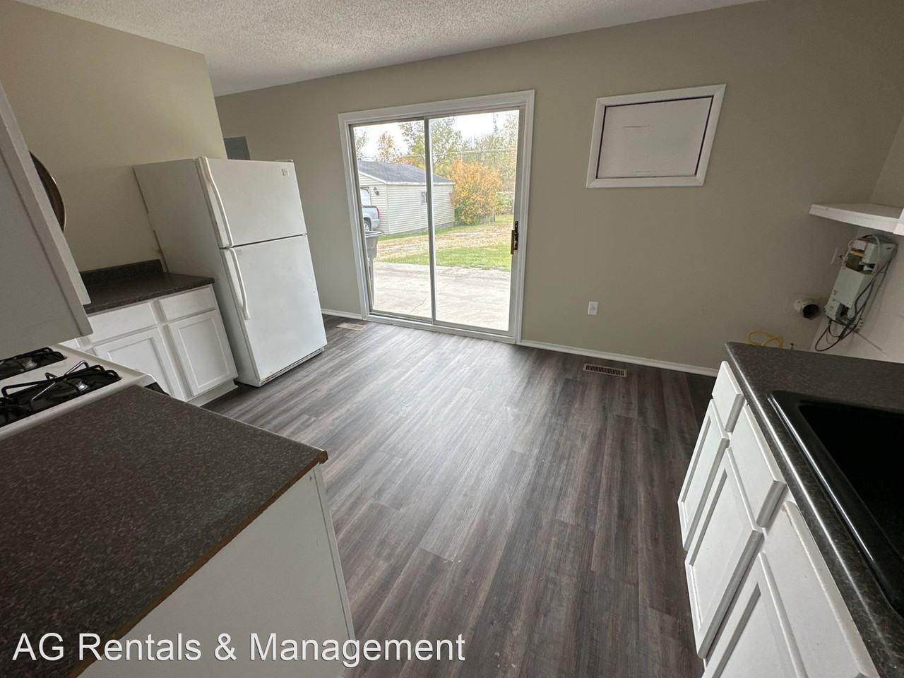 6304 Chaddsford Dr - Photo 2 of 13