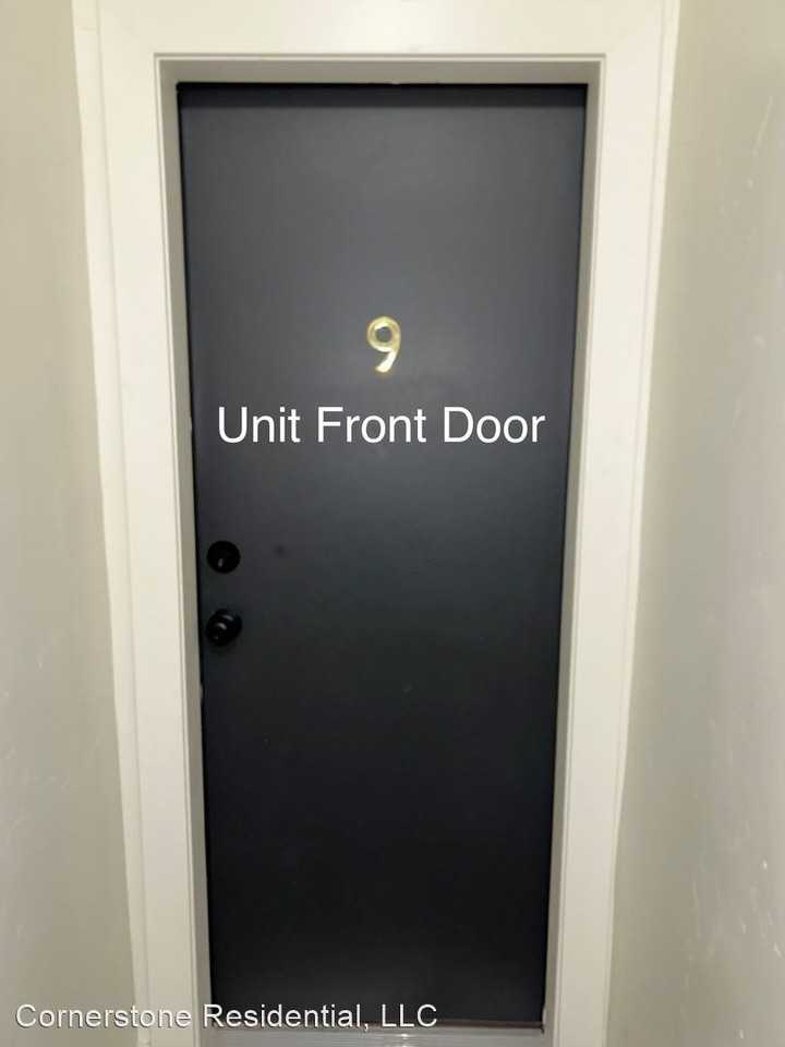 376 E 300 S - Photo 2 of 5