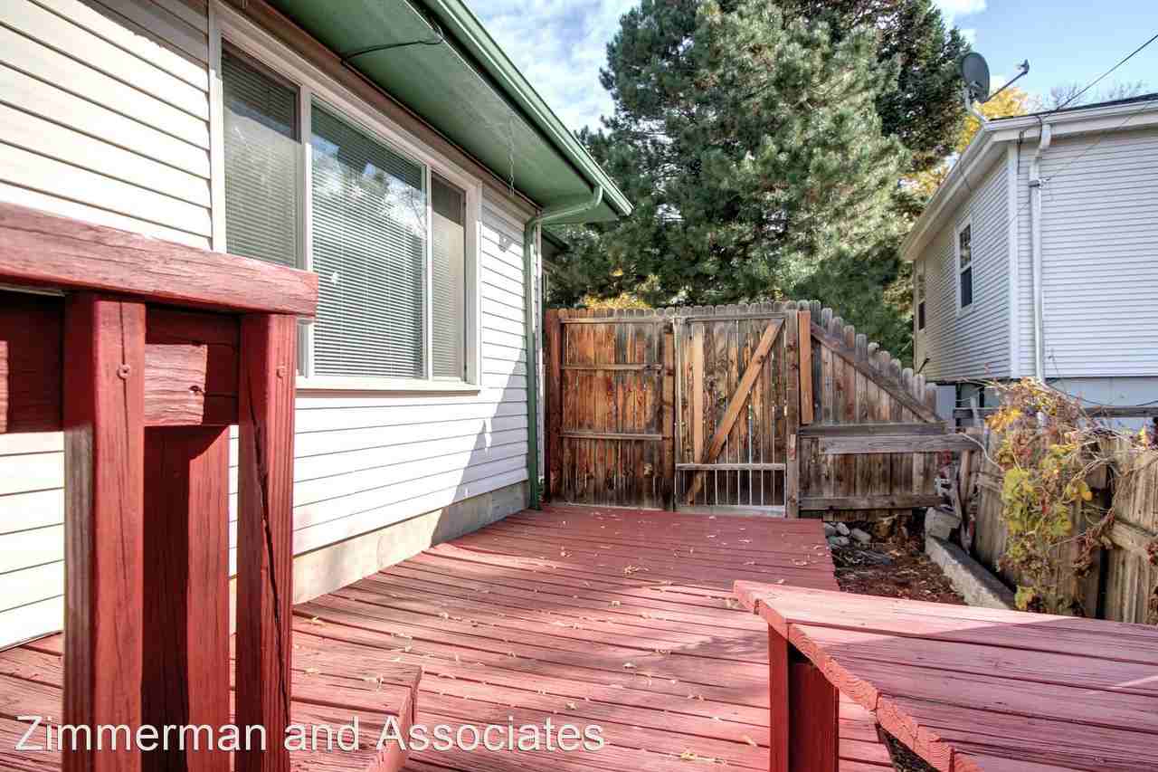 207-209 Lewis St - Photo 3 of 26